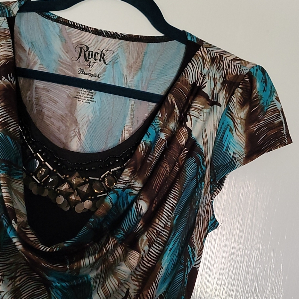 Top - Picture 2 of 2